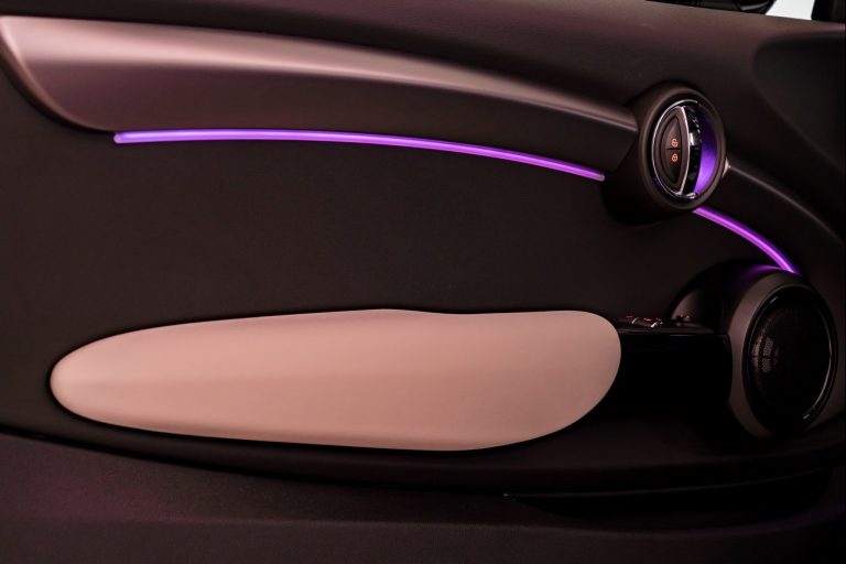 Mini 3 porte, Mini 5 porte e Mini Cabrio 2021: immagini ufficiali