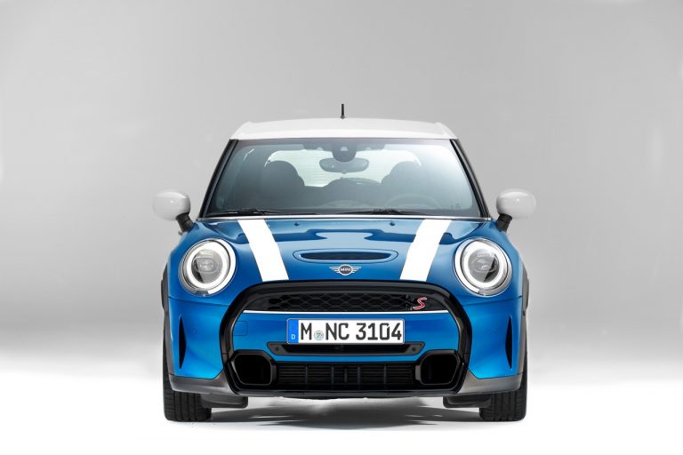 Mini 3 porte, Mini 5 porte e Mini Cabrio 2021: immagini ufficiali
