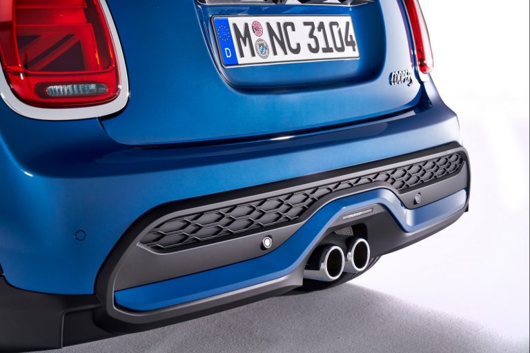 Mini 3 porte, Mini 5 porte e Mini Cabrio 2021: immagini ufficiali