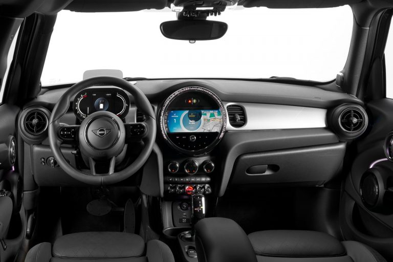 Mini 3 porte, Mini 5 porte e Mini Cabrio 2021: immagini ufficiali