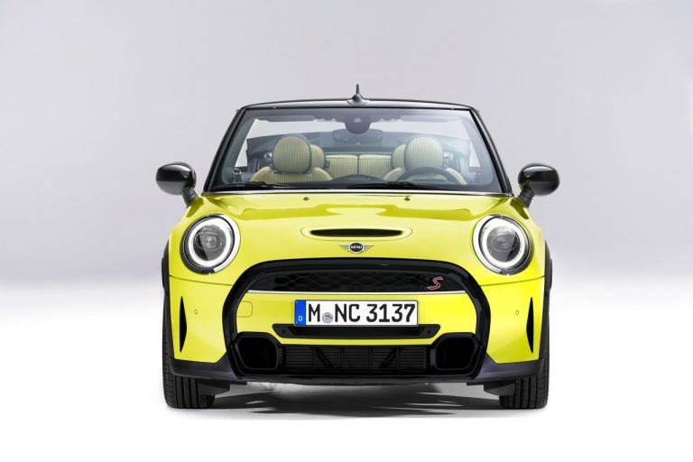 Mini 3 porte, Mini 5 porte e Mini Cabrio 2021: immagini ufficiali