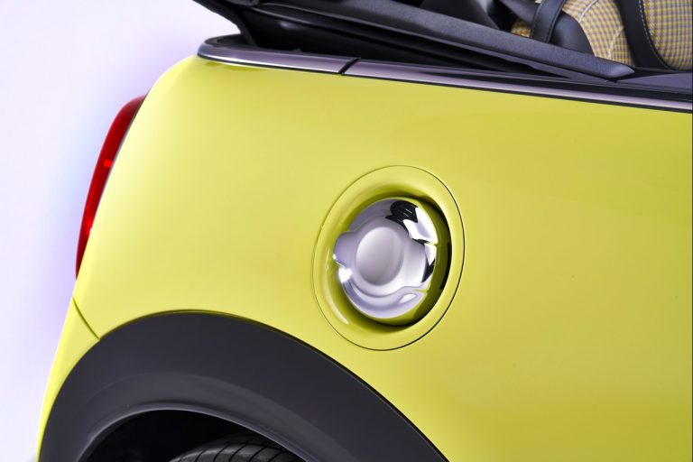 Mini 3 porte, Mini 5 porte e Mini Cabrio 2021: immagini ufficiali