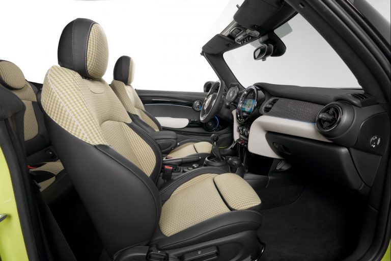 Mini 3 porte, Mini 5 porte e Mini Cabrio 2021: immagini ufficiali