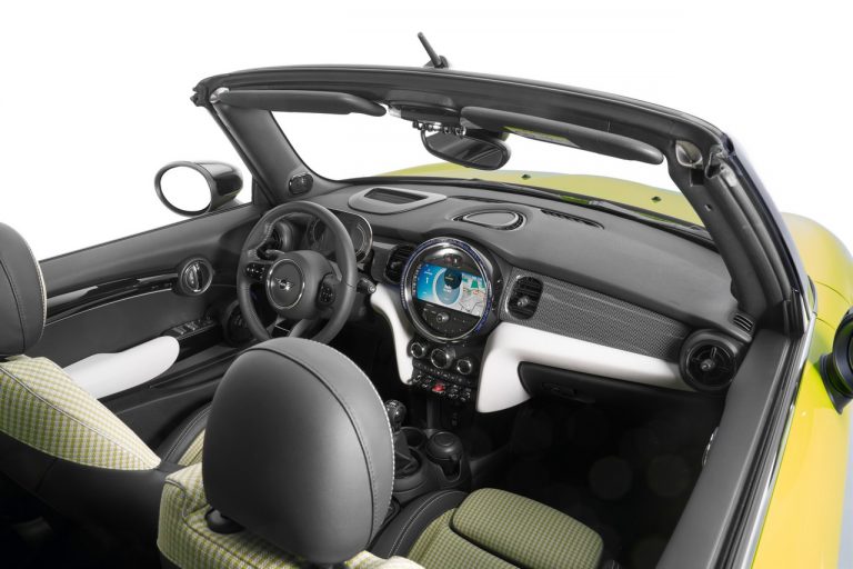 Mini 3 porte, Mini 5 porte e Mini Cabrio 2021: immagini ufficiali