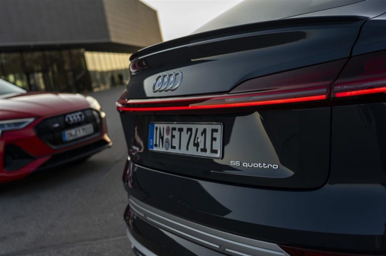 Audi e-tron Fast Edition e Audi e-tron 50 quattro EVO 2021: immagini ufficiali