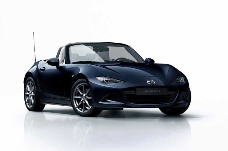 Mazda MX-5 2021: immagini ufficiali