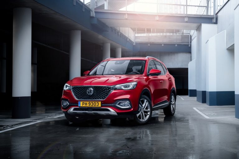 MG EHS Plug-in Hybrid 2021: immagini ufficiali