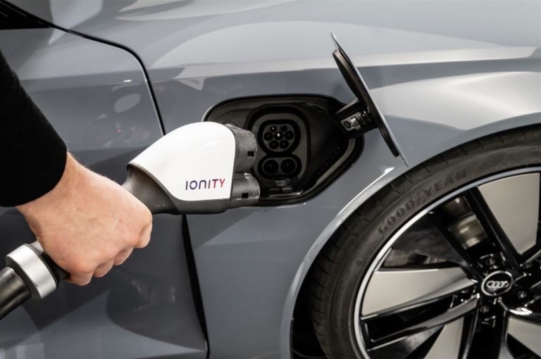 Audi e-tron GT 2021: immagini ufficiali