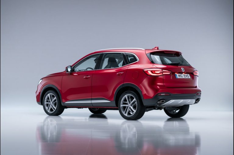MG EHS Plug-in Hybrid 2021: immagini ufficiali