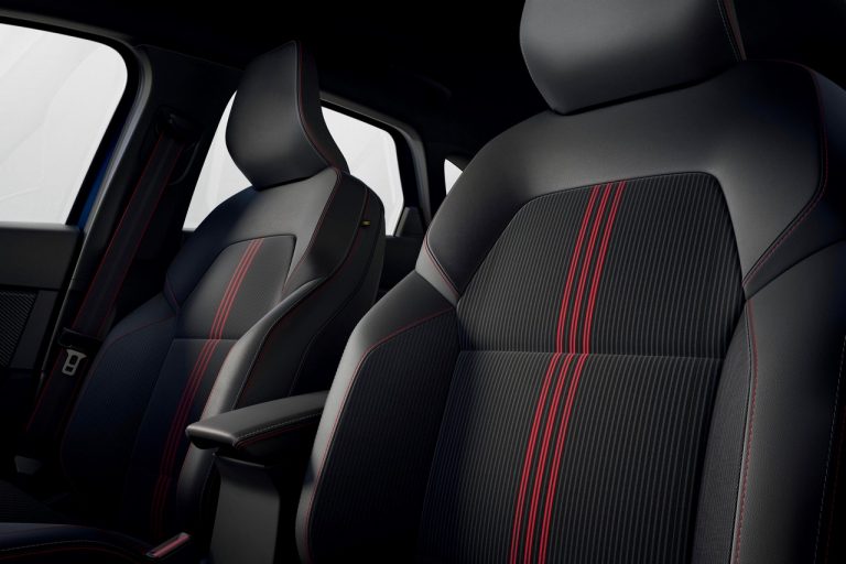 Renault Captur RS Line 2021: immagini ufficiali