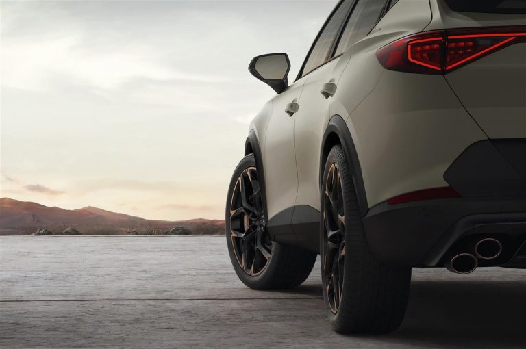 Cupra Formentor VZ5 2021: immagini ufficiali