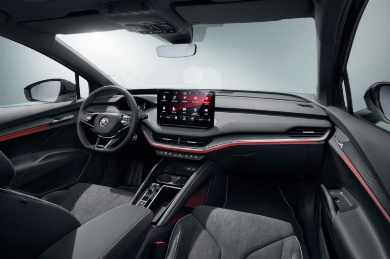 Skoda Enyaq Sportline iV 2021: immagini ufficiali