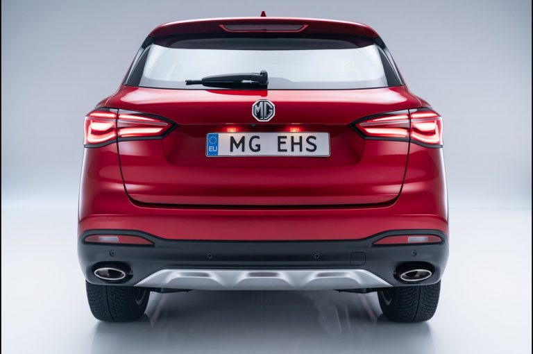 MG EHS Plug-in Hybrid 2021: immagini ufficiali