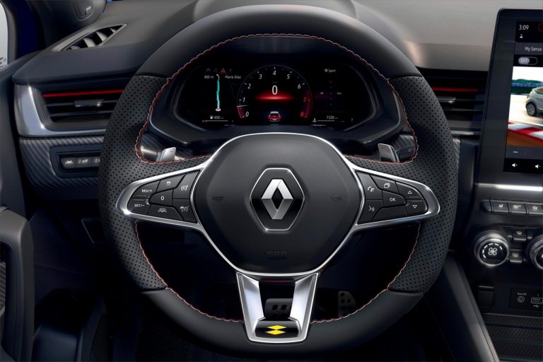 Renault Captur RS Line 2021: immagini ufficiali