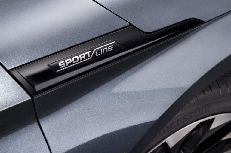 Skoda Enyaq Sportline iV 2021: immagini ufficiali