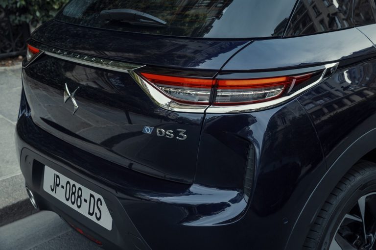 DS 3 Crossback Inès de la Fressange Paris 2021: immagini ufficiali