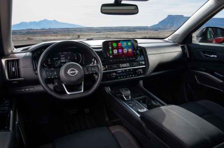 Nissan Pathfinder 2021: immagini ufficiali