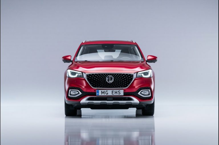MG EHS Plug-in Hybrid 2021: immagini ufficiali