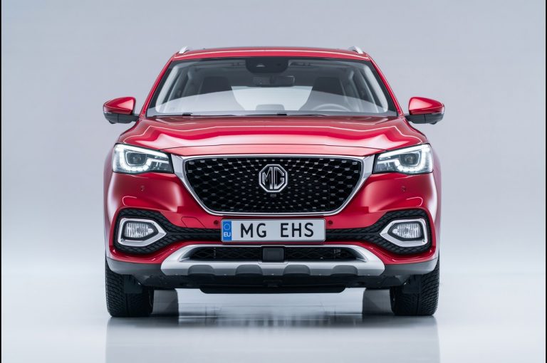 MG EHS Plug-in Hybrid 2021: immagini ufficiali
