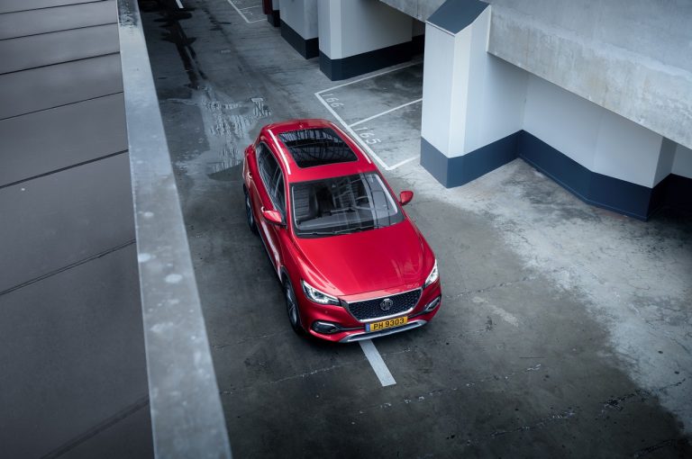 MG EHS Plug-in Hybrid 2021: immagini ufficiali