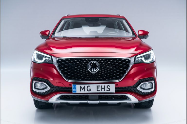 MG EHS Plug-in Hybrid 2021: immagini ufficiali