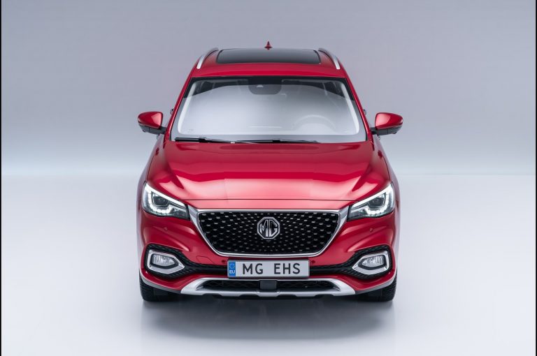 MG EHS Plug-in Hybrid 2021: immagini ufficiali