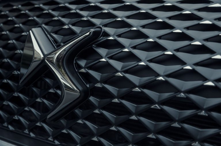 DS 3 Crossback Inès de la Fressange Paris 2021: immagini ufficiali