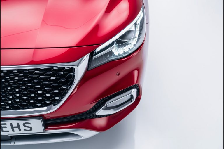 MG EHS Plug-in Hybrid 2021: immagini ufficiali