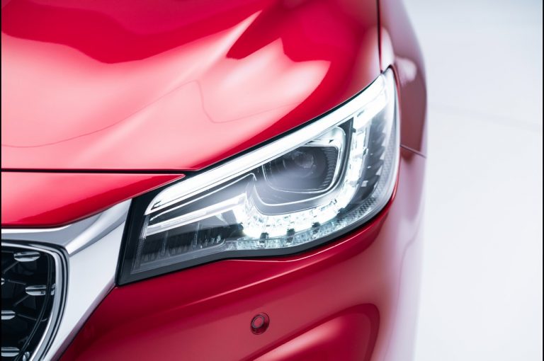 MG EHS Plug-in Hybrid 2021: immagini ufficiali