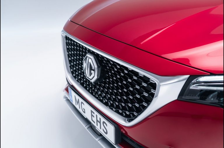 MG EHS Plug-in Hybrid 2021: immagini ufficiali