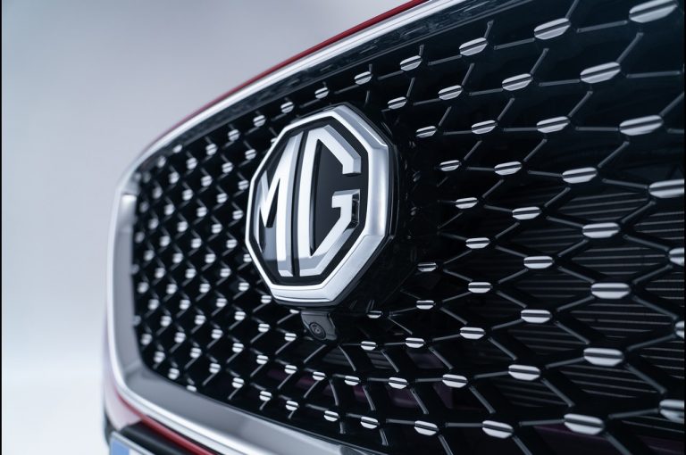 MG EHS Plug-in Hybrid 2021: immagini ufficiali
