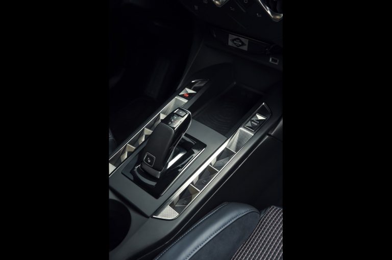 DS 3 Crossback Inès de la Fressange Paris 2021: immagini ufficiali