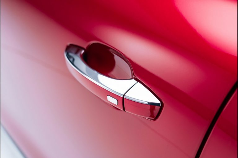 MG EHS Plug-in Hybrid 2021: immagini ufficiali