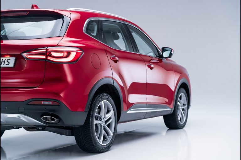 MG EHS Plug-in Hybrid 2021: immagini ufficiali