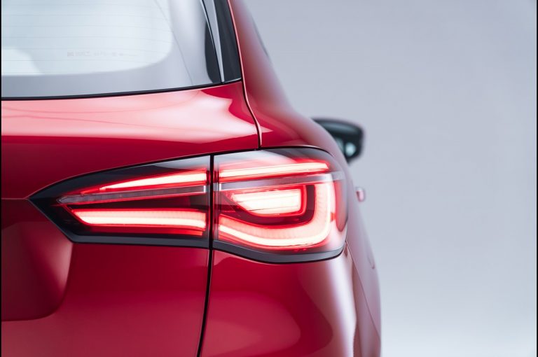 MG EHS Plug-in Hybrid 2021: immagini ufficiali