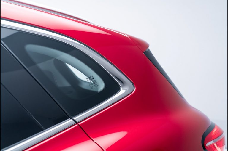 MG EHS Plug-in Hybrid 2021: immagini ufficiali