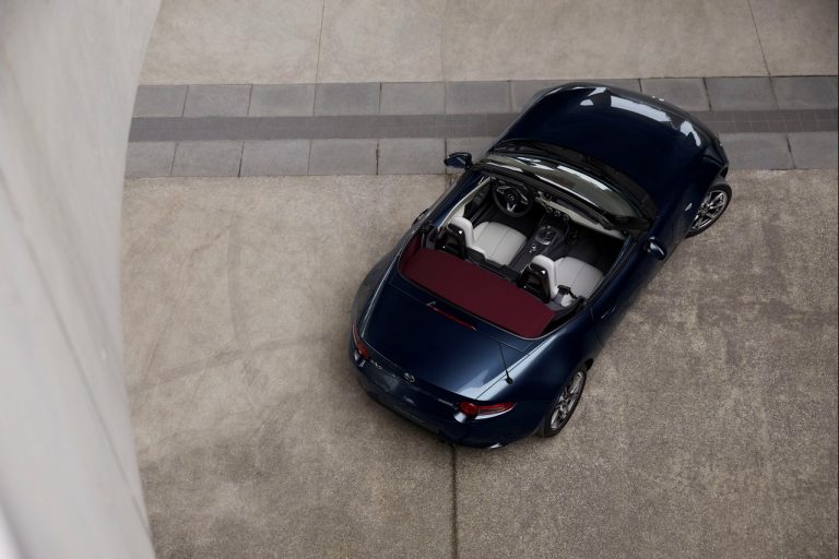 Mazda MX-5 2021: immagini ufficiali