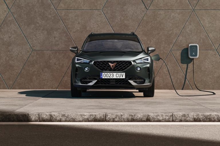 Cupra Formentor VZ 1.4 e-Hybrid 245 CV DSG 2021: immagini ufficiali