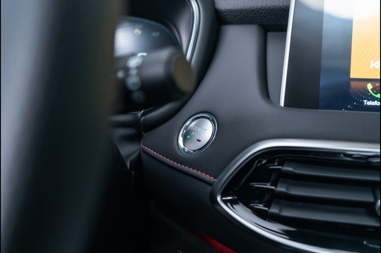 MG EHS Plug-in Hybrid 2021: immagini ufficiali