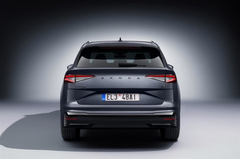 Skoda Enyaq Sportline iV 2021: immagini ufficiali
