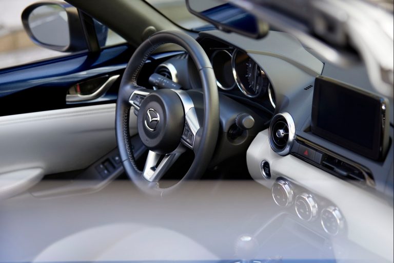 Mazda MX-5 2021: immagini ufficiali