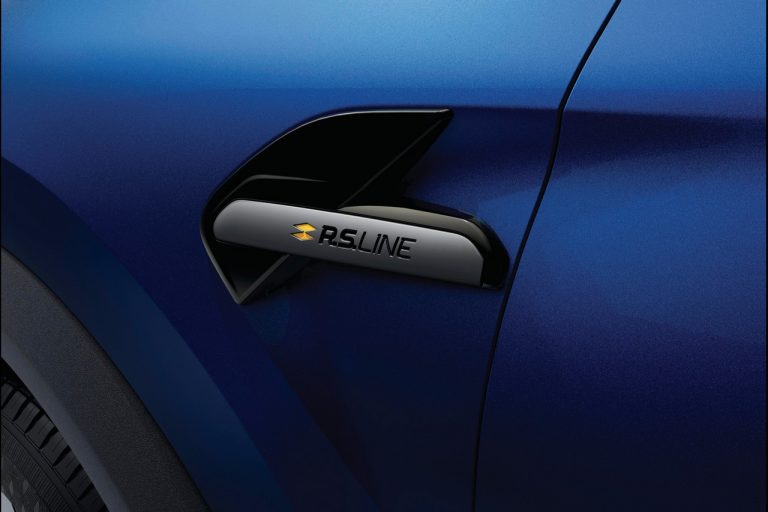 Renault Captur RS Line 2021: immagini ufficiali