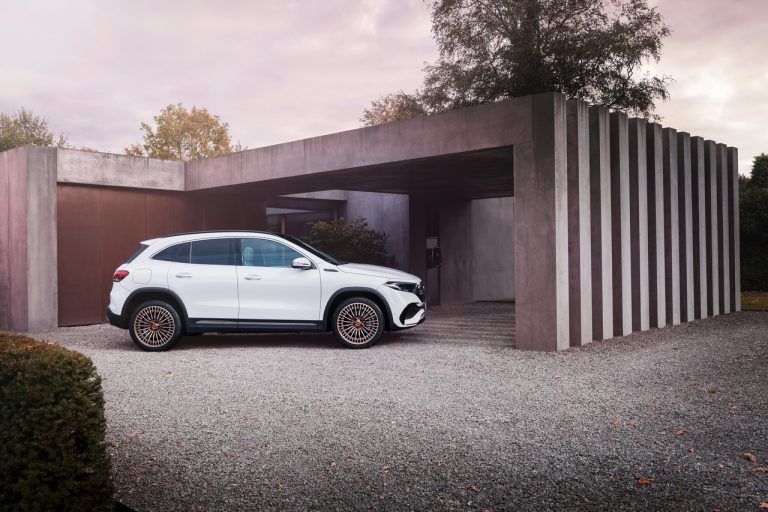 Mercedes EQA 250 2021: nuove immagini ufficiali