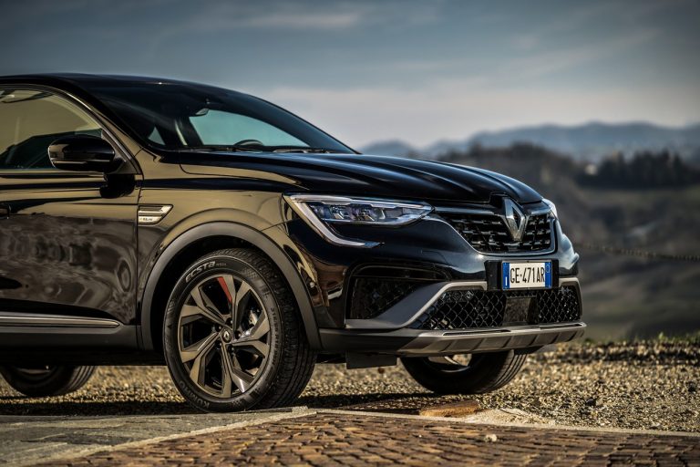 Renault Arkana 2021: immagini ufficiali