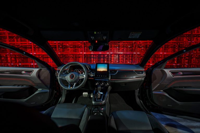Renault Arkana 2021: immagini ufficiali
