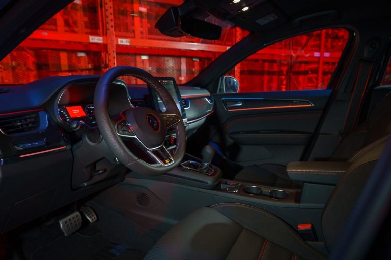 Renault Arkana 2021: immagini ufficiali