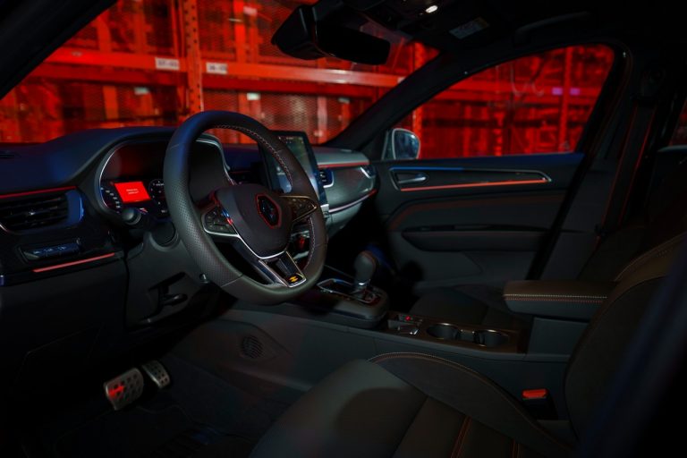 Renault Arkana 2021: immagini ufficiali