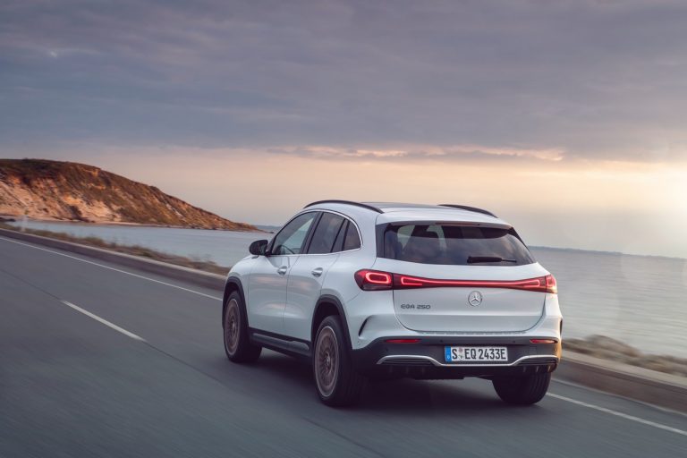 Mercedes EQA 250 2021: nuove immagini ufficiali