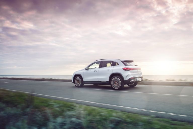 Mercedes EQA 250 2021: nuove immagini ufficiali