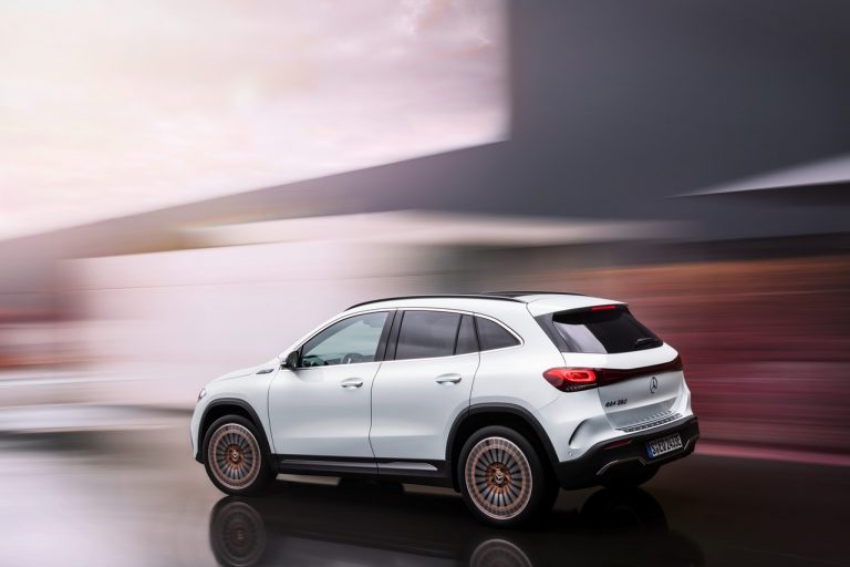 Mercedes EQA 250 2021: nuove immagini ufficiali